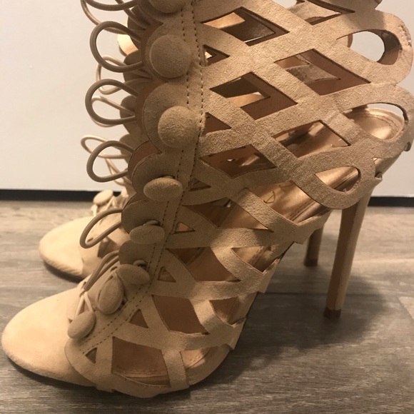 Shoes from miss lola formerly called lolashoetique - Picture 2 of 2